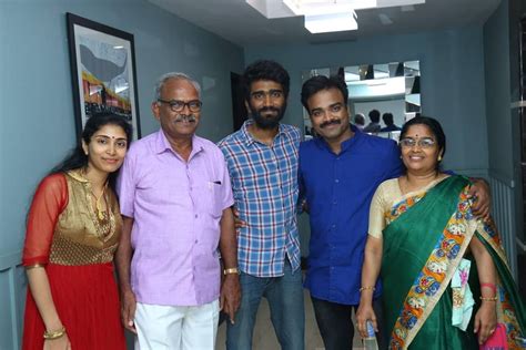 pradeep ranganathan real wife